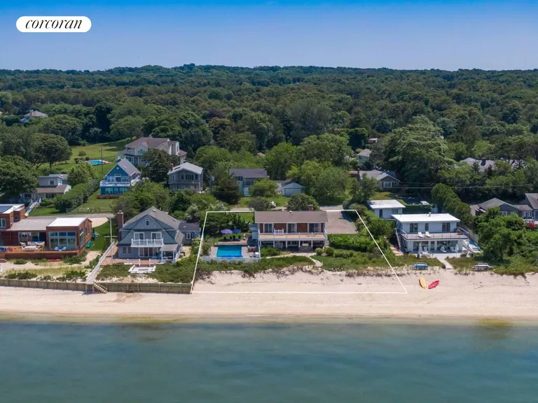 New York City Real Estate | View 18 Peconic Crescent | room 24 | View 25