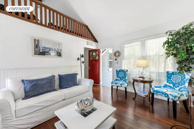 New York City Real Estate | View 4 & 2 Edgemere Drive | room 25 | View 26