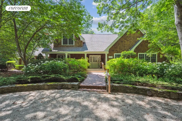 New York City Real Estate | View 10 Beechwood Court | room 1 | View 2