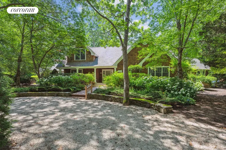 New York City Real Estate | View 10 Beechwood Court | room 2 | View 3