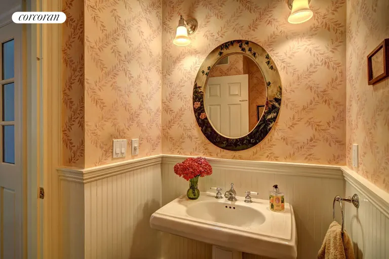 New York City Real Estate | View 10 Beechwood Court | room 13 | View 14