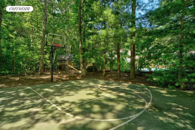 New York City Real Estate | View 10 Beechwood Court | room 26 | View 27