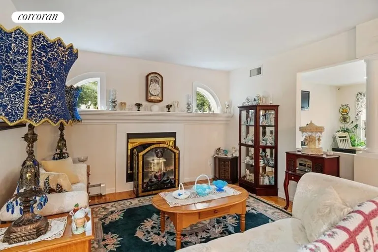 New York City Real Estate | View 23 Smith Street | room 9 | View 10