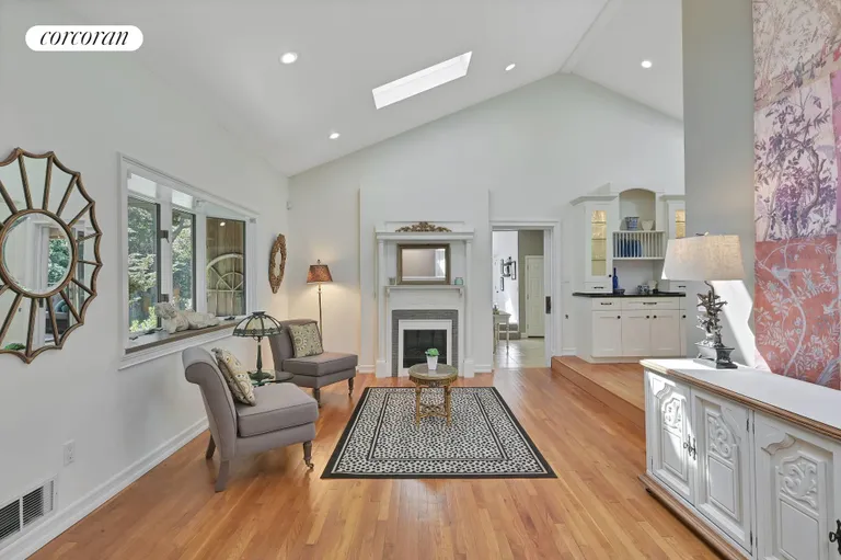 New York City Real Estate | View 12 Foxboro Road | room 5 | View 6