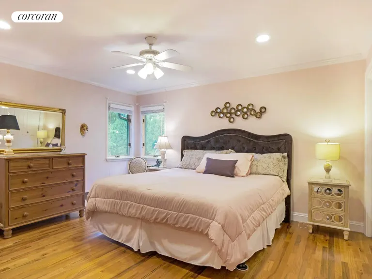 New York City Real Estate | View 12 Foxboro Road | room 17 | View 18