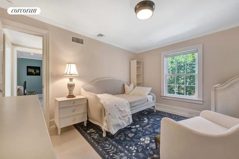 New York City Real Estate | View 37 Pond Lane | room 25 | View 26