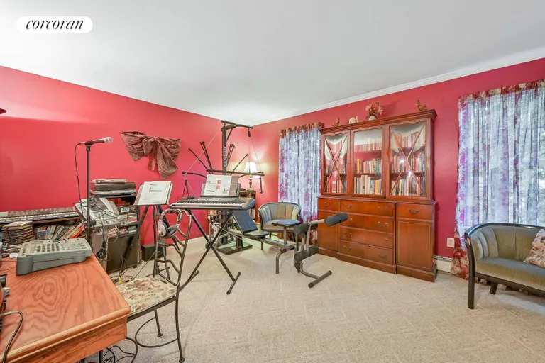 New York City Real Estate | View 83 Drew Drive | room 24 | View 25