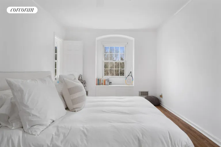 New York City Real Estate | View 46 Woods Lane | room 14 | View 15