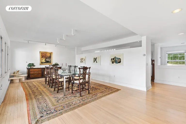New York City Real Estate | View 468 First Neck Lane | room 13 | View 14
