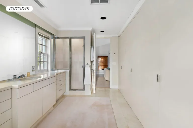 New York City Real Estate | View 468 First Neck Lane | room 22 | View 23