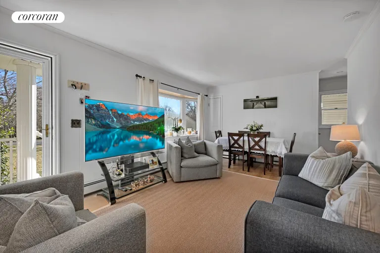 The Hamptons Real Estate | View 121 David Whites Lane | room 4 | View 5