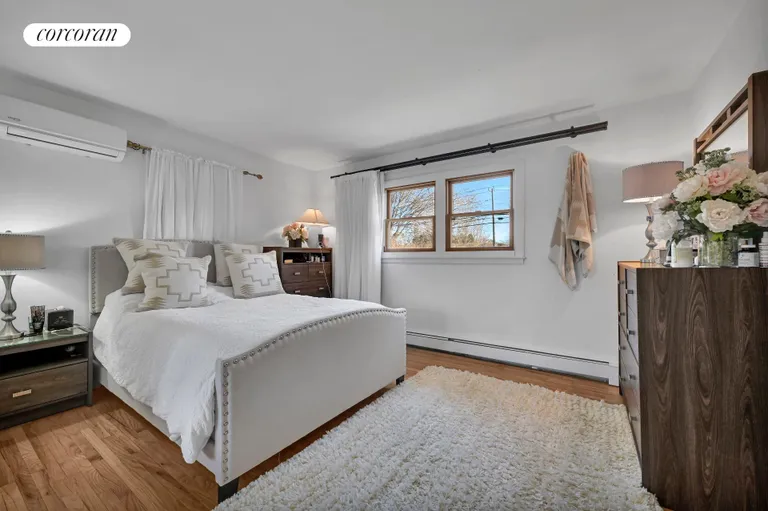The Hamptons Real Estate | View 121 David Whites Lane | room 8 | View 9