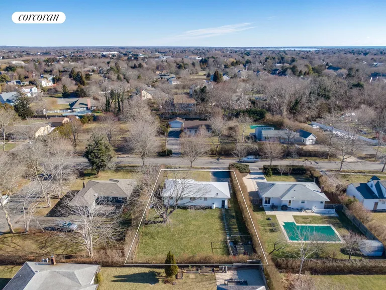 The Hamptons Real Estate | View 121 David Whites Lane | room 12 | View 13