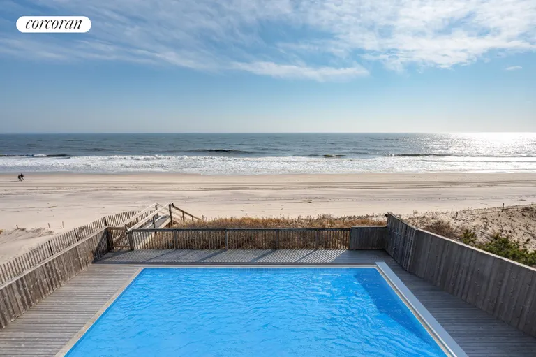 New York City Real Estate | View 40 Dune Road | 1 Acre of Oceanfront Privacy | View 33