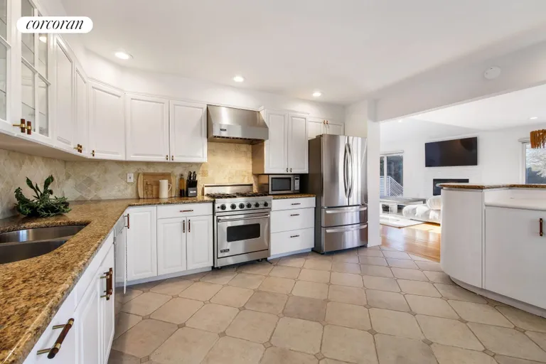 New York City Real Estate | View 25 Blackwatch Court | Kitchen with Viking Stove | View 11