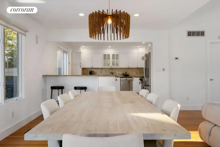 The Hamptons Real Estate | View 25 Blackwatch Court | Dining | View 10