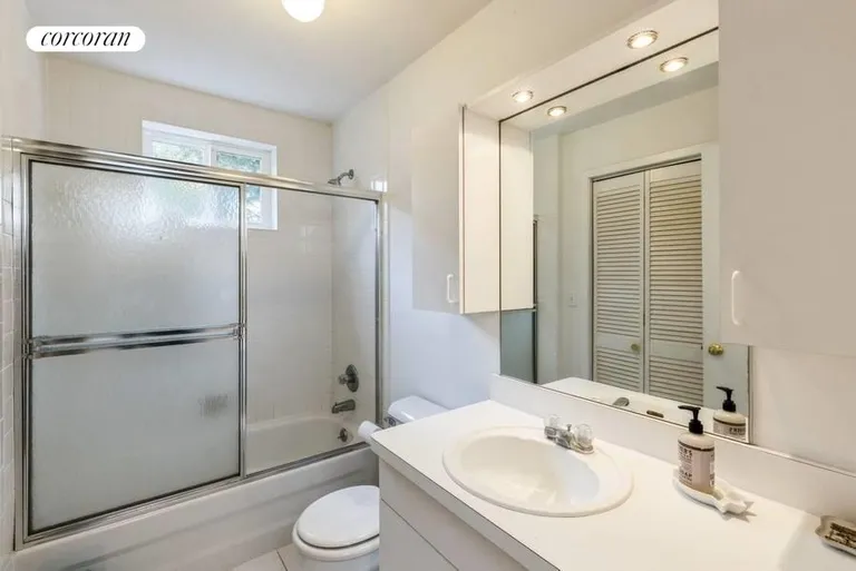 The Hamptons Real Estate | View 17 Third Road | room 8 | View 9