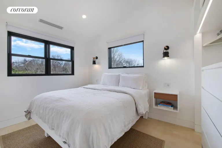 New York City Real Estate | View 29 West Lake Drive | room 9 | View 10