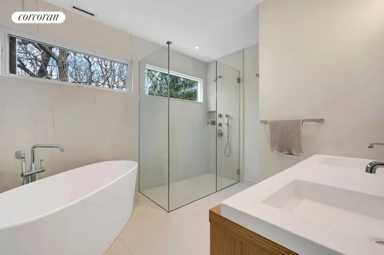 New York City Real Estate | View 33 Hedges Banks Drive | second level primary bathroom | View 24
