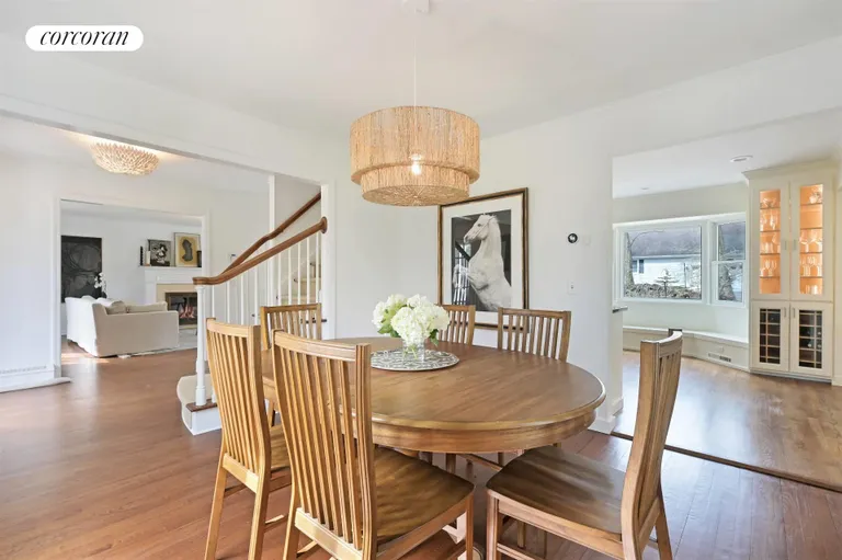 New York City Real Estate | View 28 Bay View Drive North | room 4 | View 5