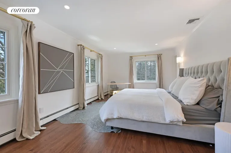 New York City Real Estate | View 28 Bay View Drive North | room 7 | View 8