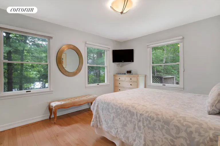 New York City Real Estate | View 49 Northside Drive | room 12 | View 13