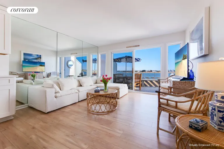 New York City Real Estate | View 274 Dune Road | 1 Bed, 1 Bath | View 1