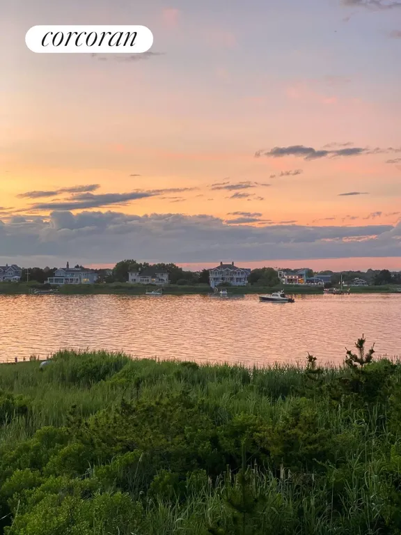 New York City Real Estate | View 274 Dune Road | Unrivaled waterfront sunsets | View 14