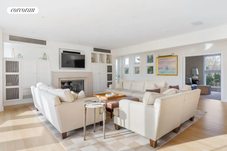 The Hamptons Real Estate | View 266 Marine Blvd. | room 3 | View 4