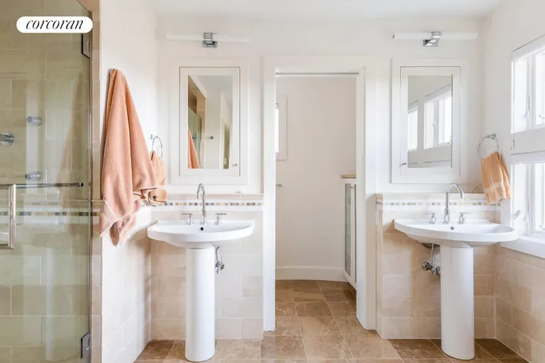 The Hamptons Real Estate | View 266 Marine Blvd. | room 17 | View 18