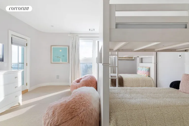 The Hamptons Real Estate | View 266 Marine Blvd. | room 18 | View 19