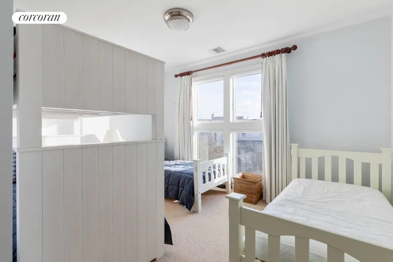 The Hamptons Real Estate | View 266 Marine Blvd. | room 20 | View 21