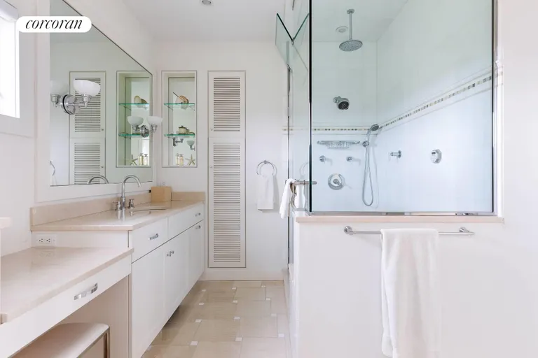 The Hamptons Real Estate | View 266 Marine Blvd. | room 21 | View 22