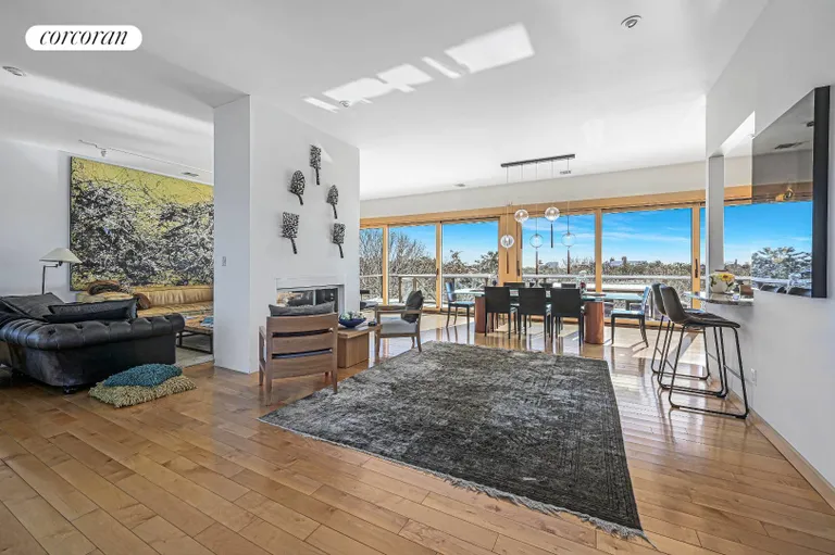 New York City Real Estate | View 23 Seabreeze Lane | Great room | View 4