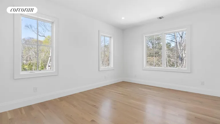 New York City Real Estate | View 8 Sweetgrass Road | 9 Foot Ceilings | View 28