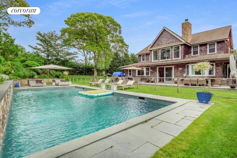 New York City Real Estate | View 17 Hoover Court | 4 Beds, 3 Baths | View 1