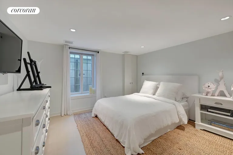 New York City Real Estate | View 27 Hildreth Place | room 10 | View 11