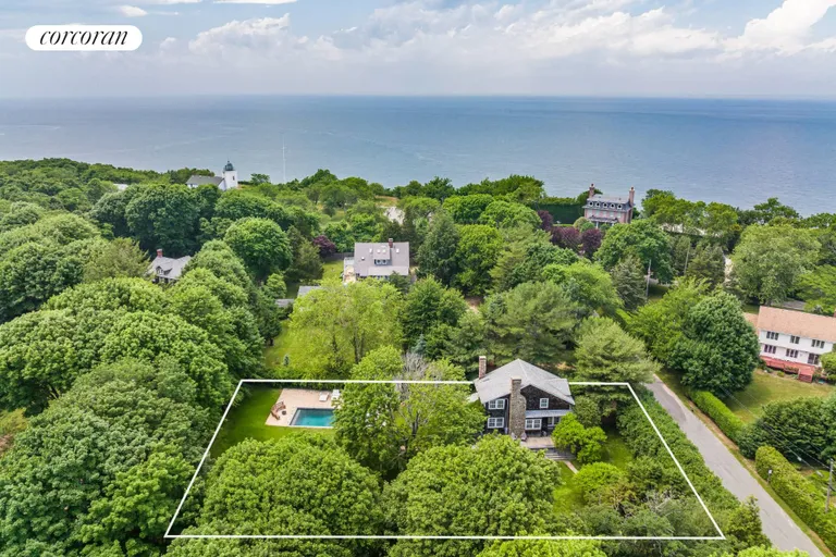 New York City Real Estate | View 3075 Lighthouse Road | 3 Beds, 2 Baths | View 1