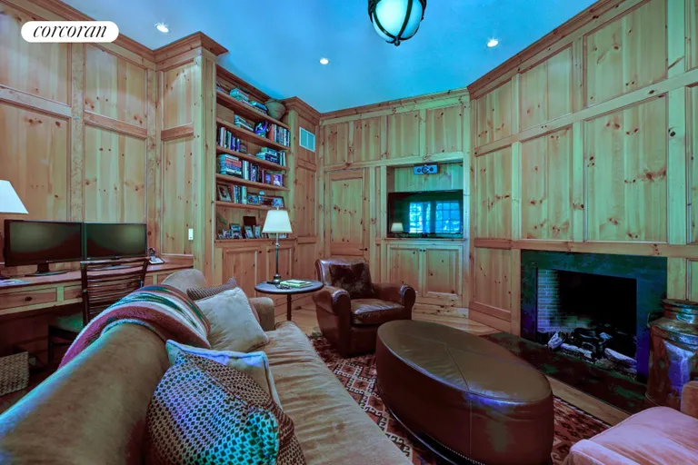 New York City Real Estate | View 41 Manhanset Road | room 7 | View 8