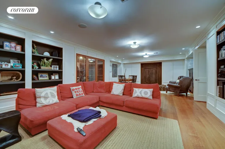 New York City Real Estate | View 41 Manhanset Road | room 15 | View 16