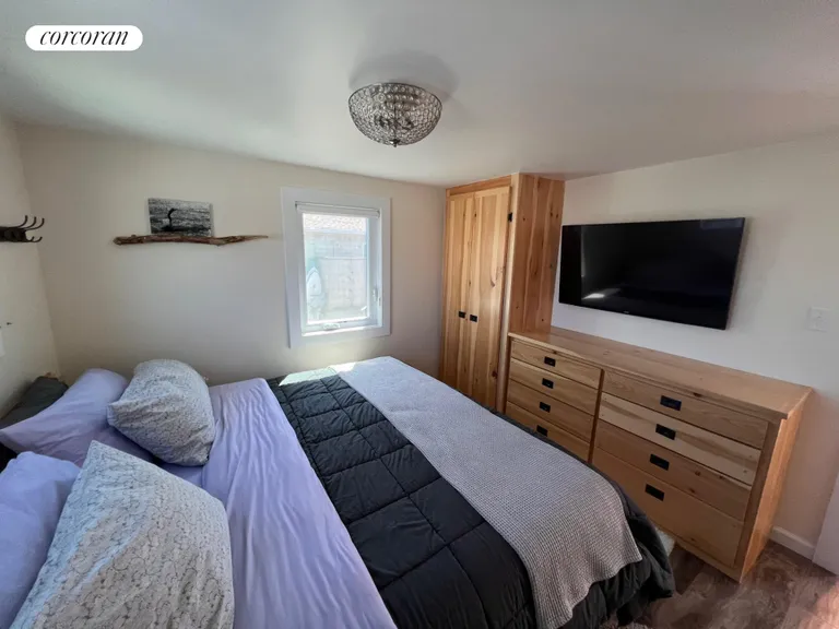 New York City Real Estate | View 100 Deforest Road, Unit 406 | King bedroom | View 11