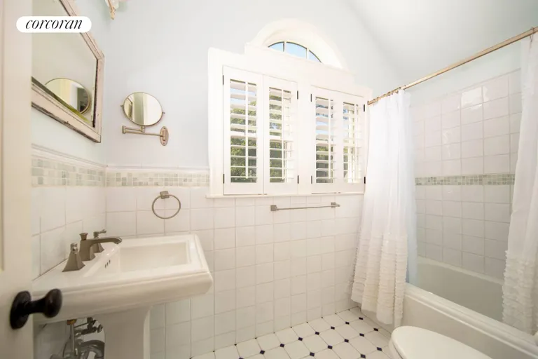 New York City Real Estate | View 3345 Cedar Lane | Bathroom | View 29