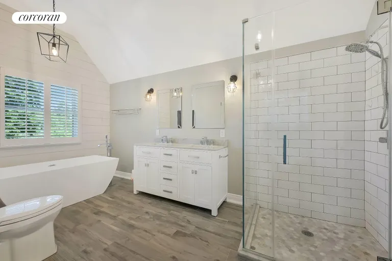 New York City Real Estate | View 13 South Bay Avenue | Primary bath | View 19