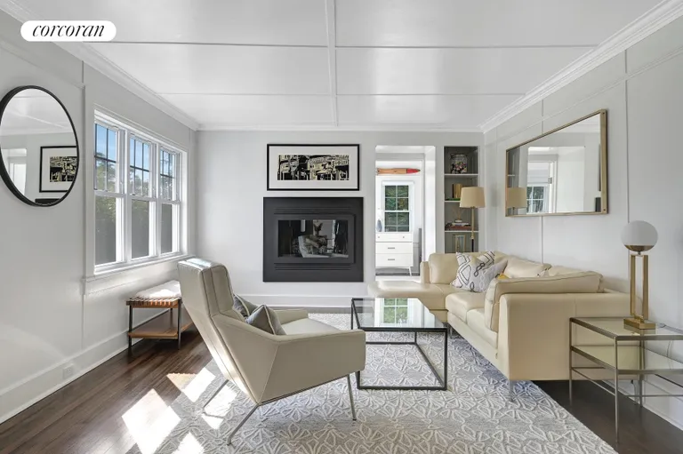 New York City Real Estate | View 154 South Road | room 3 | View 4