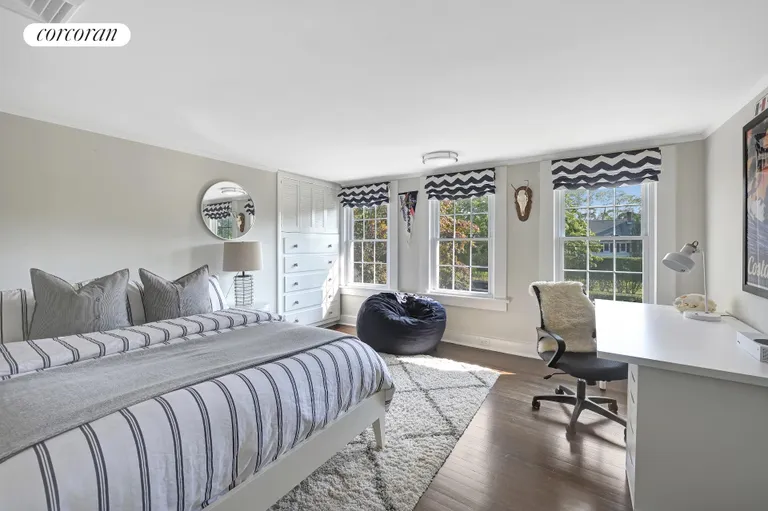 New York City Real Estate | View 154 South Road | room 15 | View 16