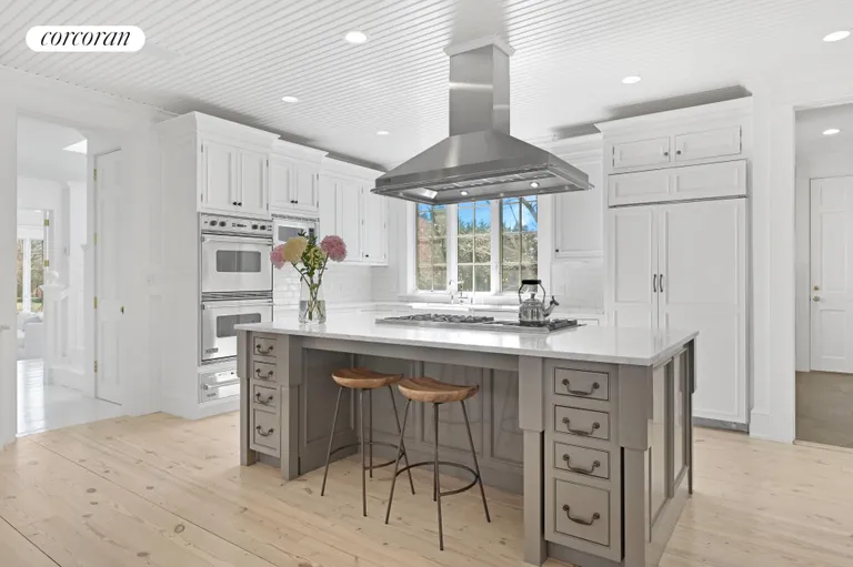 The Hamptons Real Estate | View 98 Hedges Lane | room 10 | View 11
