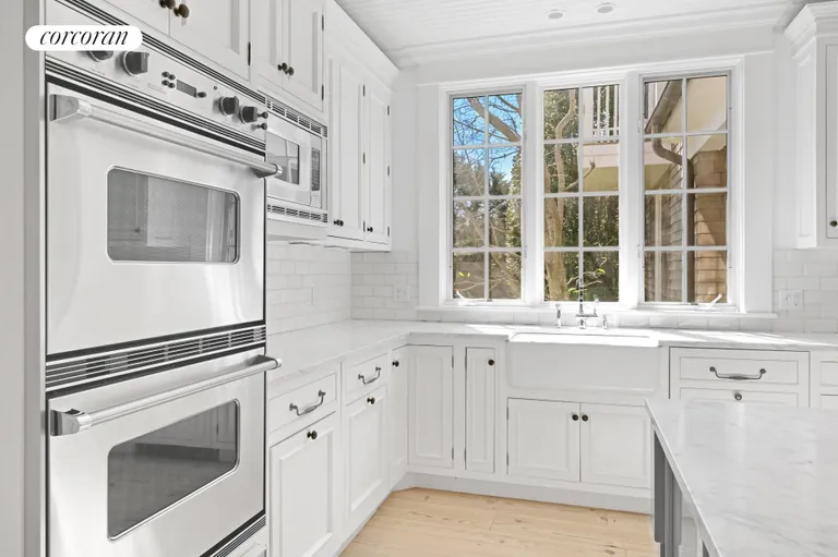 The Hamptons Real Estate | View 98 Hedges Lane | room 12 | View 13