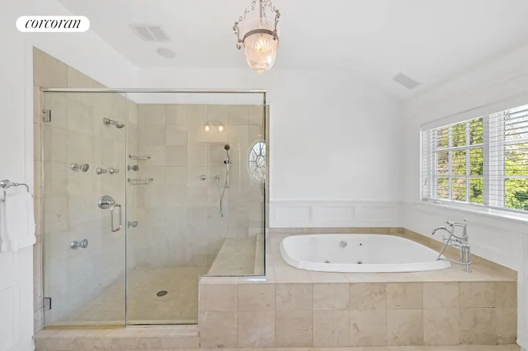 The Hamptons Real Estate | View 98 Hedges Lane | room 23 | View 24