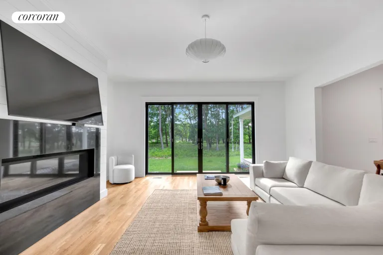 New York City Real Estate | View 97 North Summit Blvd | great room | View 5