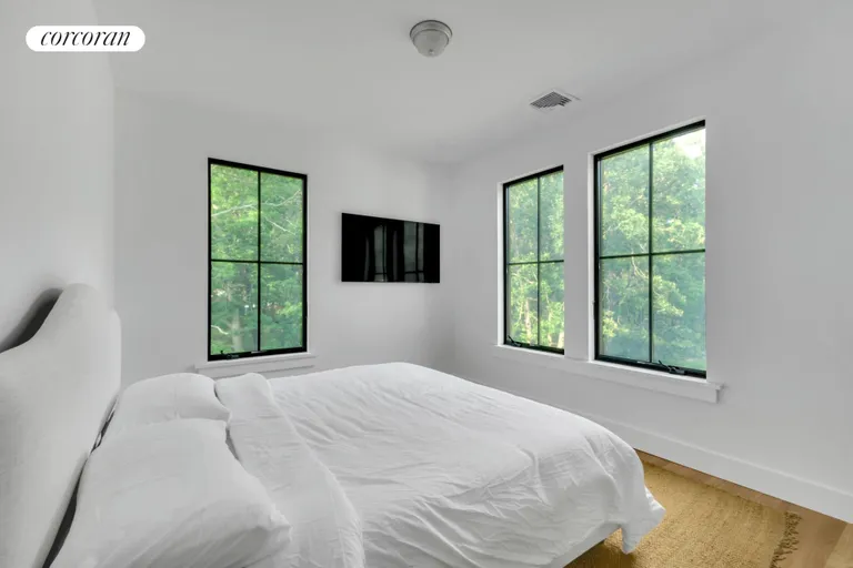 New York City Real Estate | View 97 North Summit Blvd | ensuite bedroom 3 | View 19